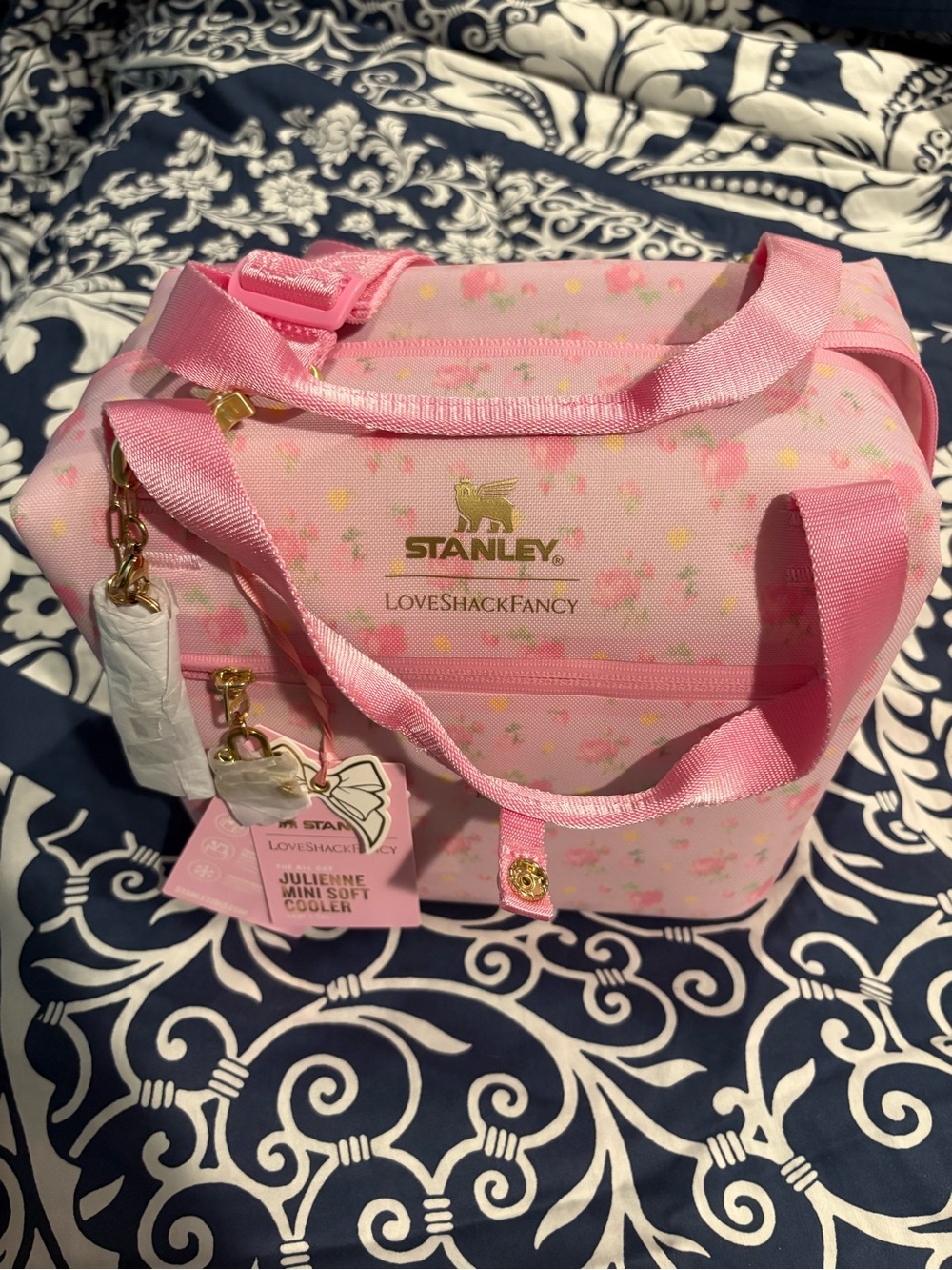 BNWT Stanley x LoveShackFancy
Ibiza Sunset All Day Julienne Mini Cooler